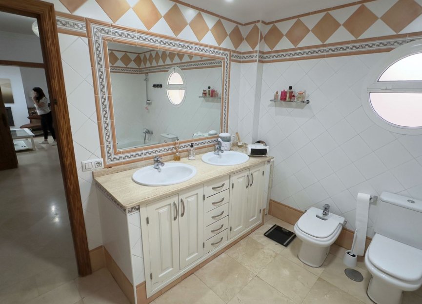 Resale - House - Detached Villa - Casares - Casares Pueblo