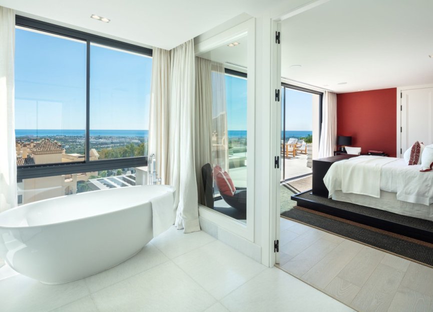 Resale - House - Detached Villa - Benahavís - La Quinta