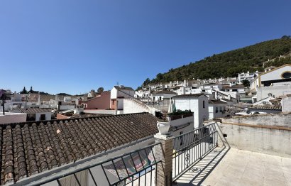 Reventa - House - Semi-Detached House - Benahavís - Benahavís Centro