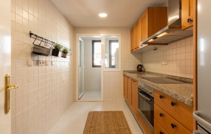 Resale - Apartment - Middle Floor Apartment - Benahavís - Los Arqueros