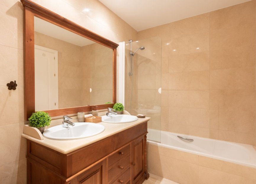 Resale - Apartment - Middle Floor Apartment - Benahavís - Los Arqueros