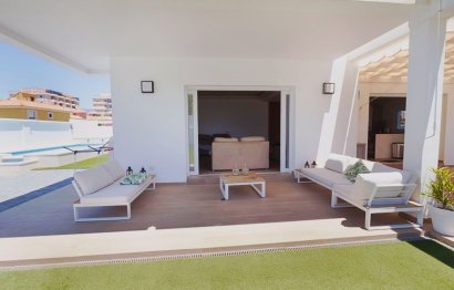 Resale - House - Detached Villa - Manilva - Manilva Centro