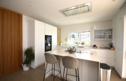 Resale - House - Detached Villa - Manilva - Manilva Centro