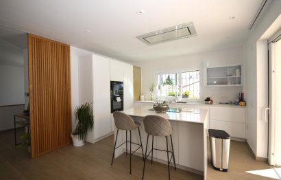 Resale - House - Detached Villa - Manilva - Manilva Centro