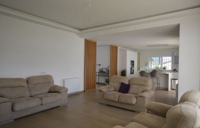 Resale - House - Detached Villa - Manilva - Manilva Centro