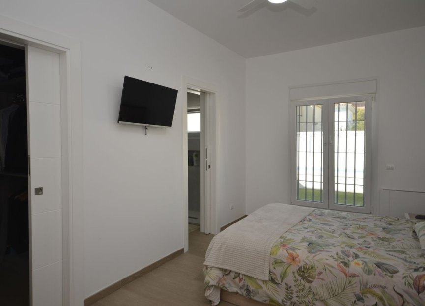 Resale - House - Detached Villa - Manilva - Manilva Centro