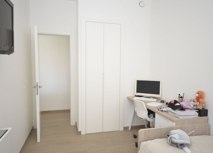 Resale - House - Detached Villa - Manilva - Manilva Centro