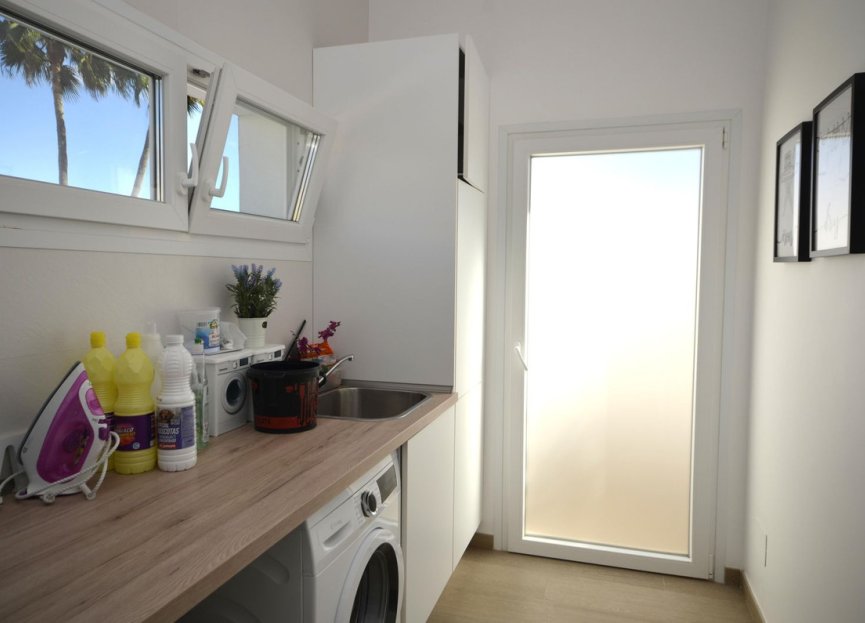 Resale - House - Detached Villa - Manilva - Manilva Centro