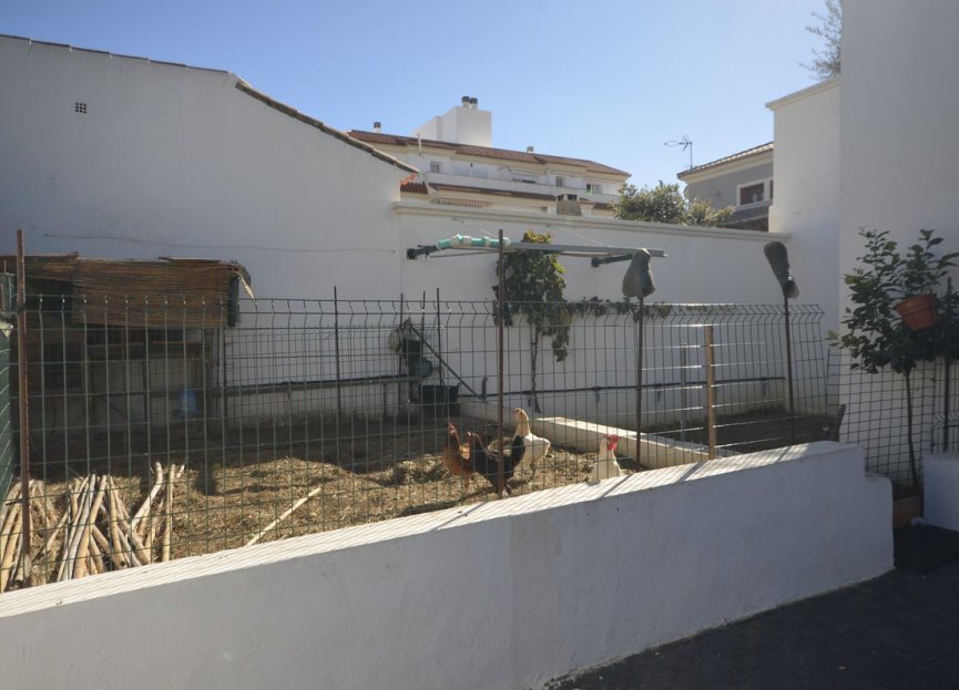 Resale - House - Detached Villa - Manilva - Manilva Centro