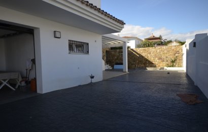 Resale - House - Detached Villa - Manilva - Manilva Centro