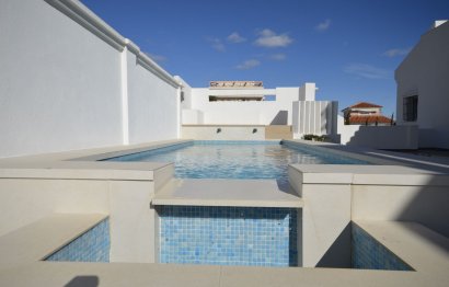 Resale - House - Detached Villa - Manilva - Manilva Centro