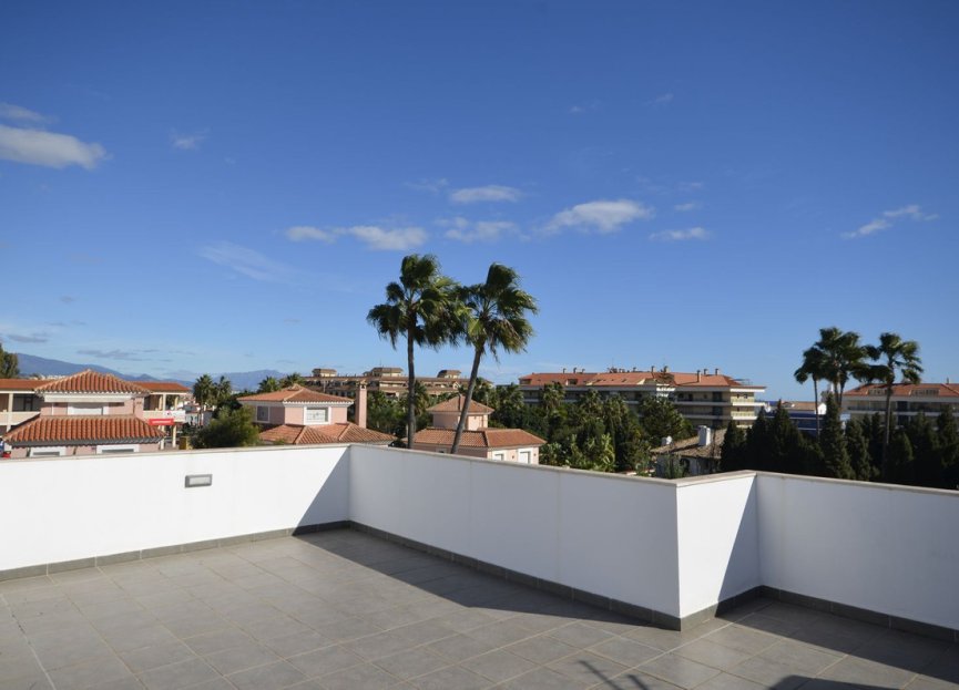 Resale - House - Detached Villa - Manilva - Manilva Centro