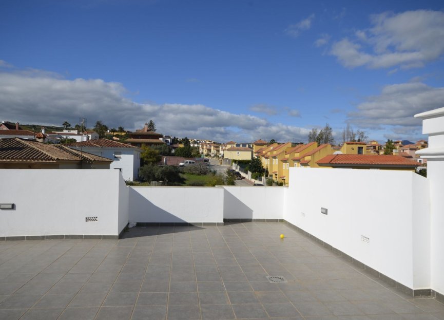 Resale - House - Detached Villa - Manilva - Manilva Centro