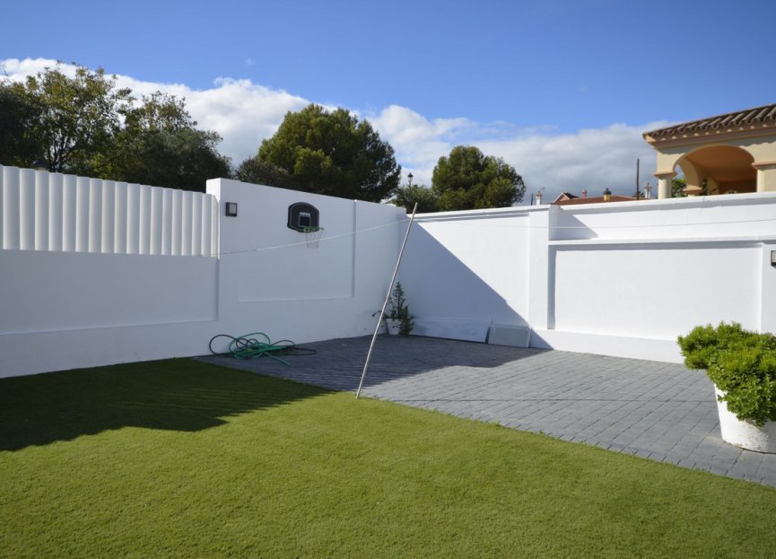 Resale - House - Detached Villa - Manilva - Manilva Centro