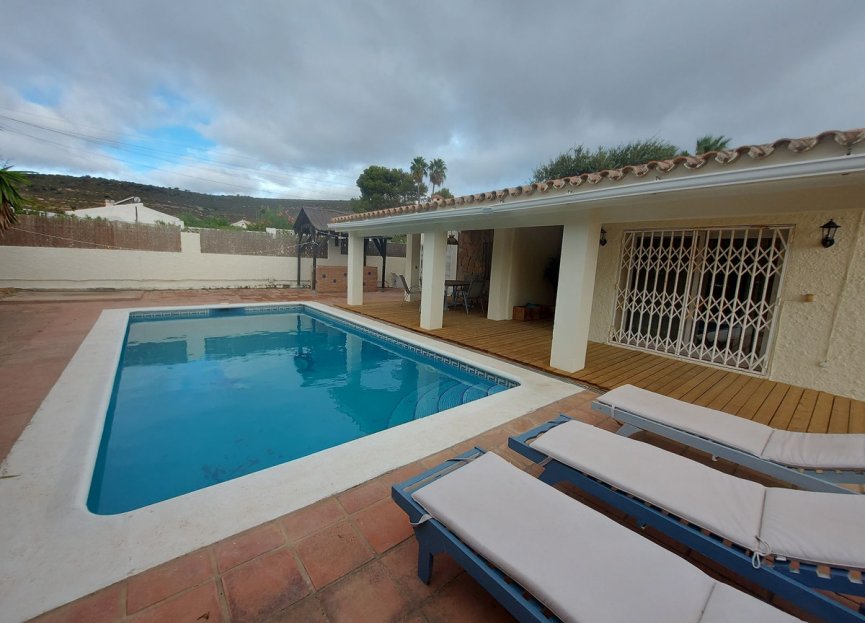 Resale - House - Detached Villa - Manilva - Manilva Centro