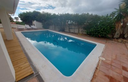 Resale - House - Detached Villa - Manilva - Manilva Centro