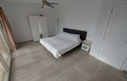 Resale - House - Detached Villa - Manilva - Manilva Centro