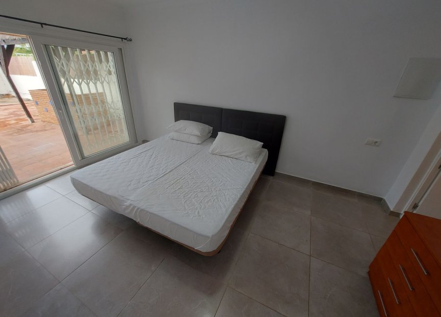 Resale - House - Detached Villa - Manilva - Manilva Centro