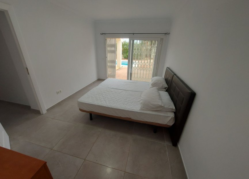 Resale - House - Detached Villa - Manilva - Manilva Centro