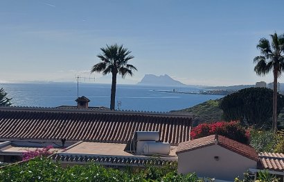 Resale - House - Detached Villa - Manilva - Manilva Centro