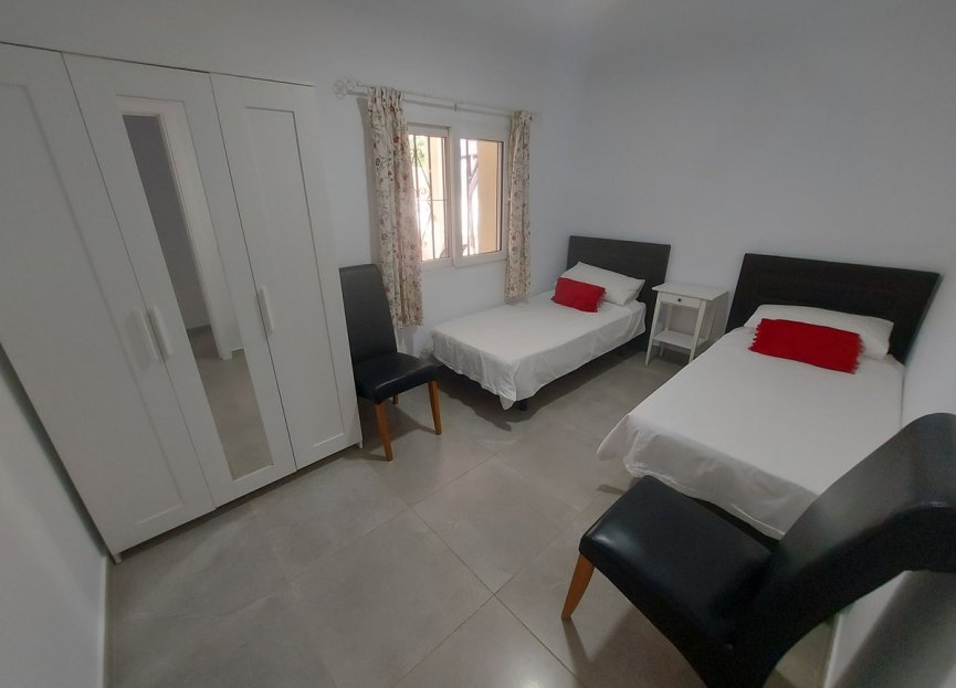 Resale - House - Detached Villa - Manilva - Manilva Centro