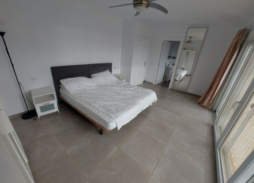 Resale - House - Detached Villa - Manilva - Manilva Centro