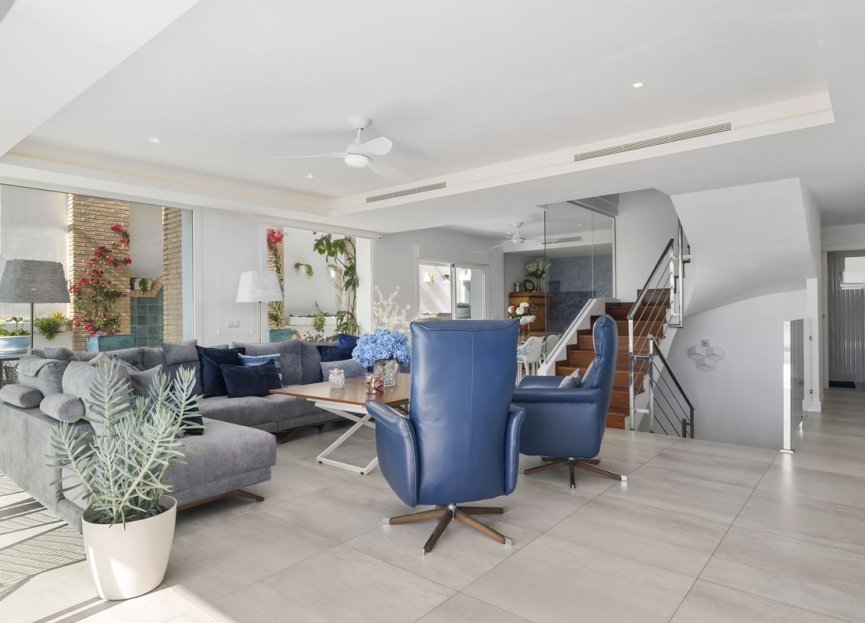 Resale - House - Detached Villa - Benalmádena - Benalmadena Centro