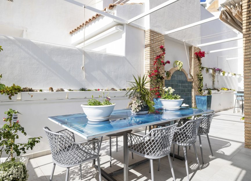 Resale - House - Detached Villa - Benalmádena - Benalmadena Centro