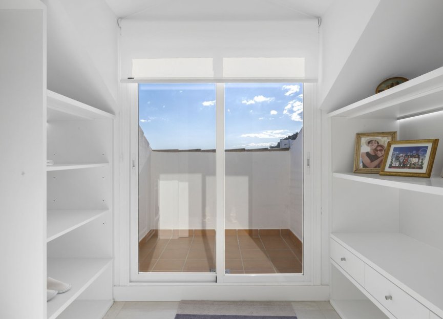 Resale - House - Detached Villa - Benalmádena - Benalmadena Centro