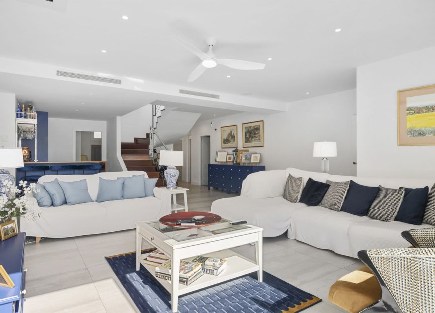 Resale - House - Detached Villa - Benalmádena - Benalmadena Centro