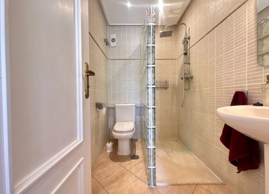 Dominion Bech, Estepona