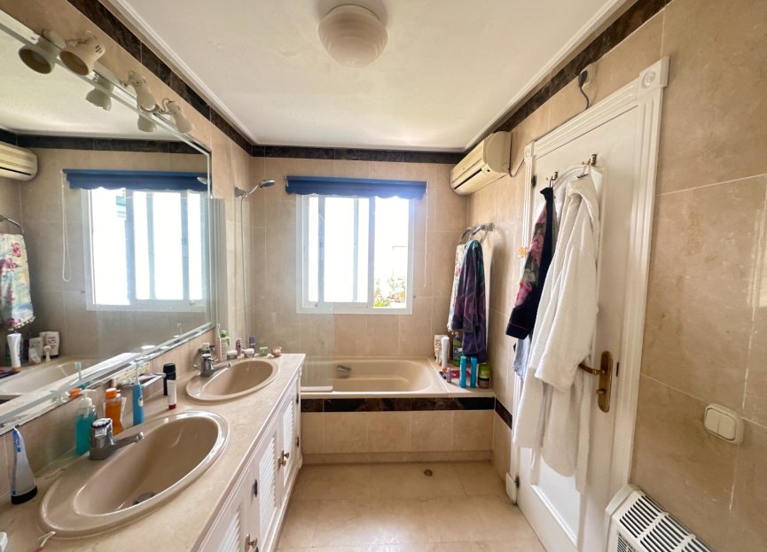 Dominion Beach, Estepona