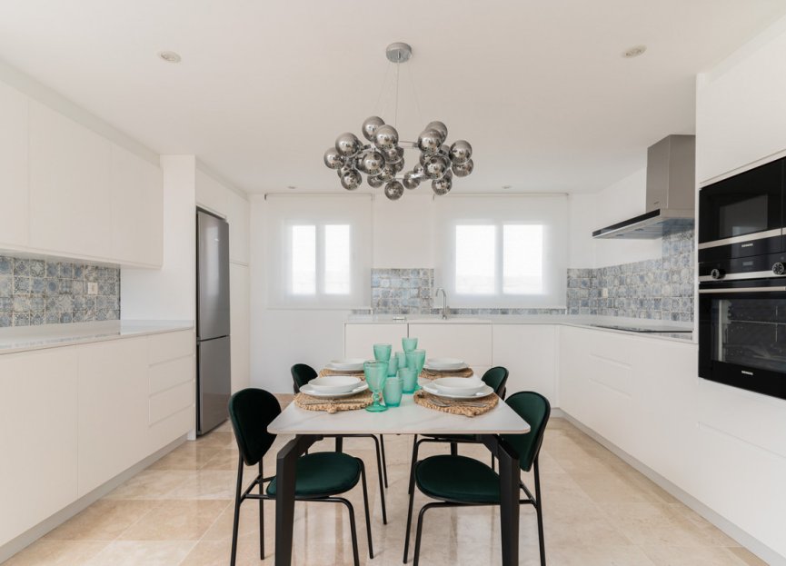 Resale - Apartment - Penthouse - Benahavís - Benahavís Centro