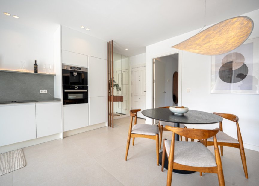 Reventa - Apartment - Middle Floor Apartment - Benahavís - Benahavís Centro