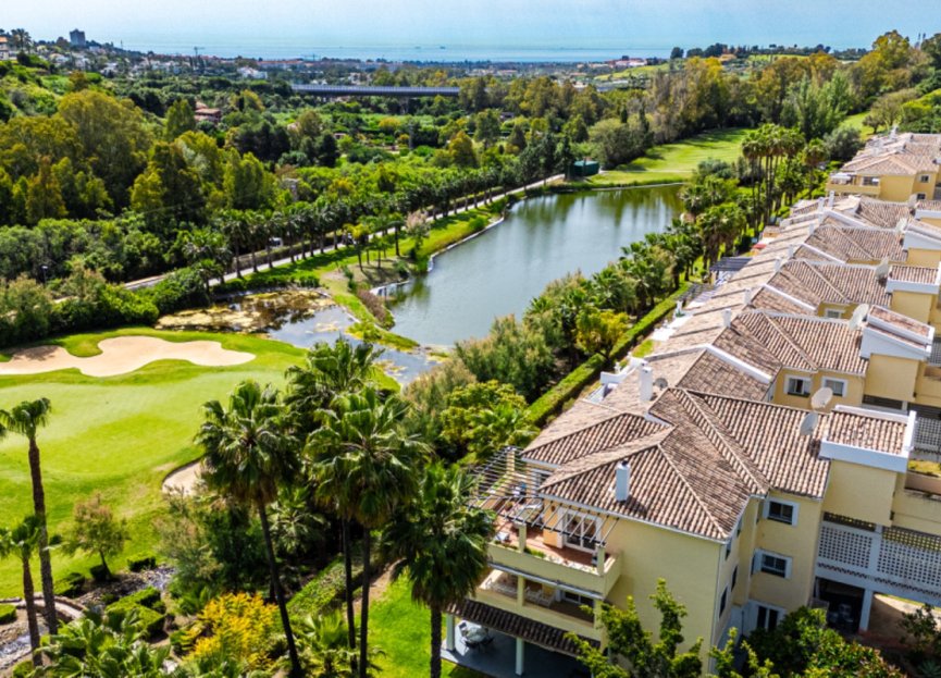 Reventa - Apartment - Middle Floor Apartment - Benahavís - Benahavís Centro