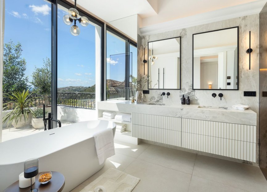 Resale - House - Detached Villa - Benahavís - Los Arqueros