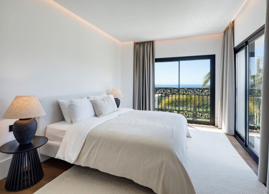 Resale - House - Detached Villa - Benahavís - Los Arqueros