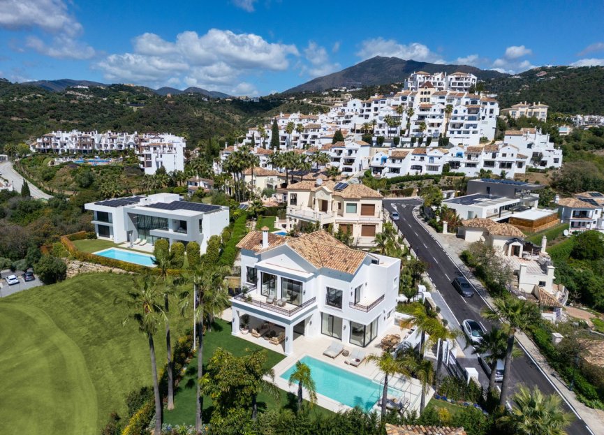 Resale - House - Detached Villa - Benahavís - Los Arqueros