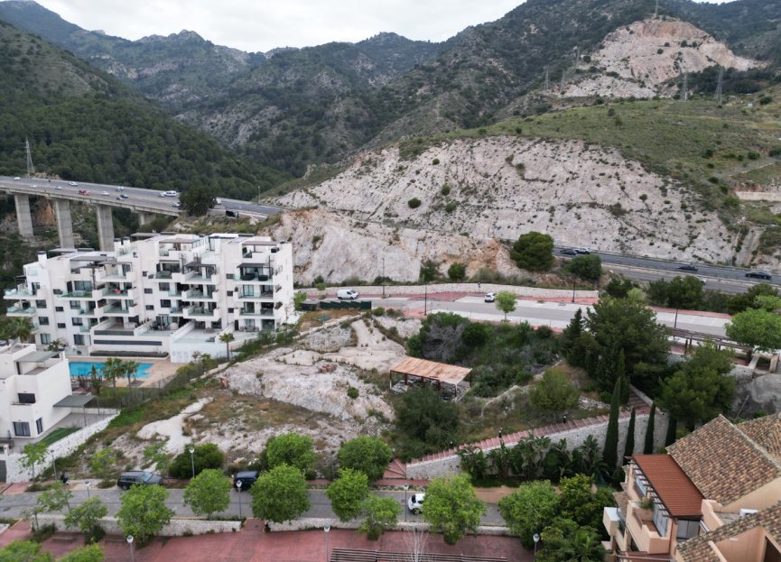 Resale - Plot - Land - Benalmádena - Benalmadena Centro