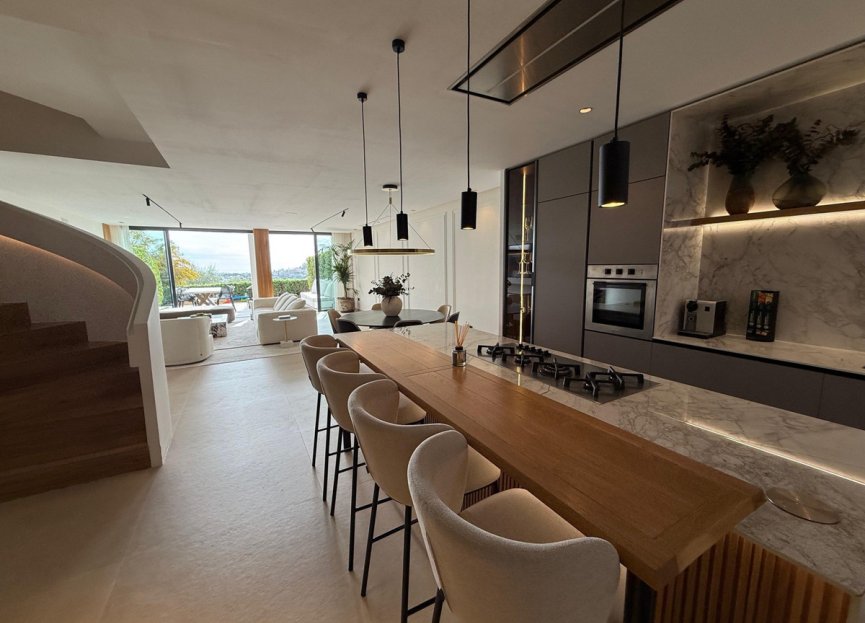 Resale - House - Townhouse - Benahavís - Benahavís Centro