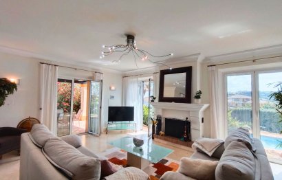 Resale - House - Detached Villa - Sotogrande