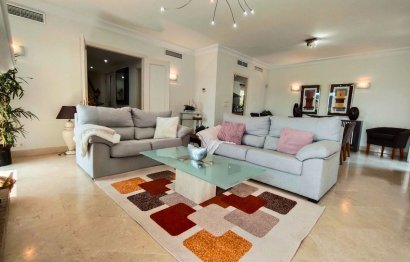 Resale - House - Detached Villa - Sotogrande