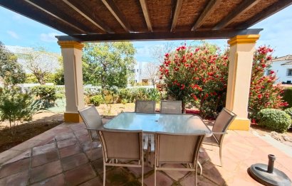 Resale - House - Detached Villa - Sotogrande
