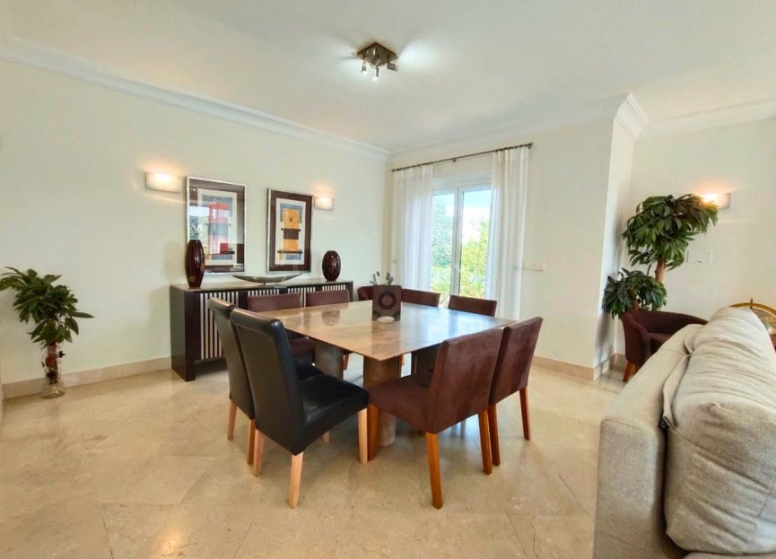 Resale - House - Detached Villa - Sotogrande