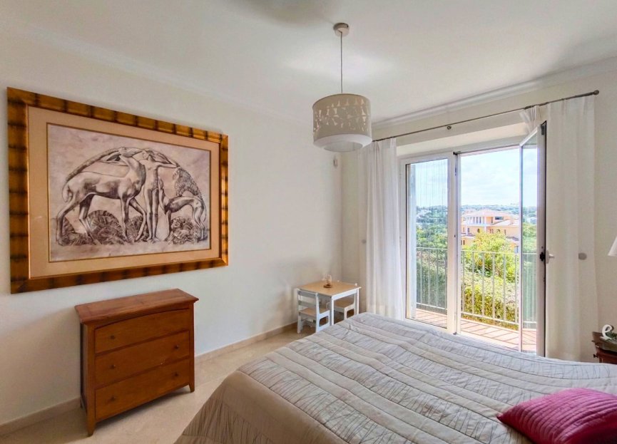 Resale - House - Detached Villa - Sotogrande