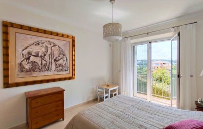 Resale - House - Detached Villa - Sotogrande