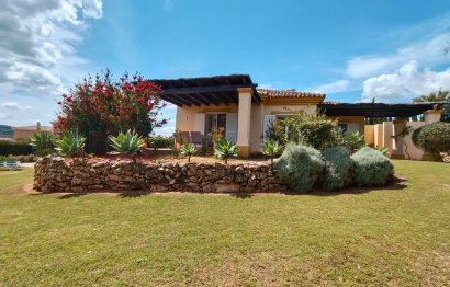 Resale - House - Detached Villa - Sotogrande