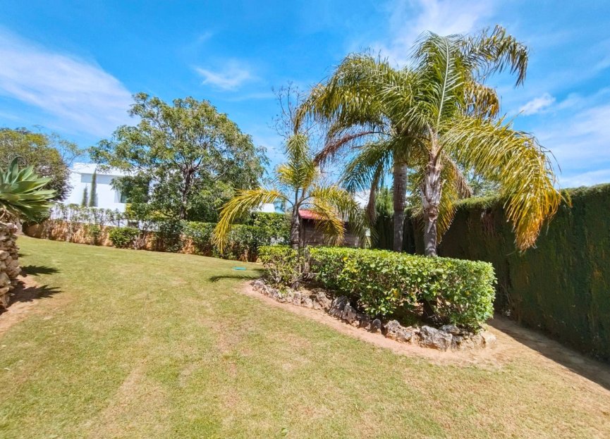 Resale - House - Detached Villa - Sotogrande