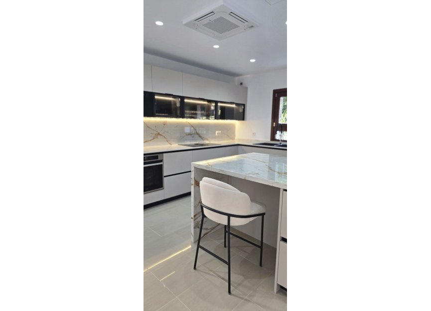 Resale - House - Detached Villa - Marbella - The Golden Mile