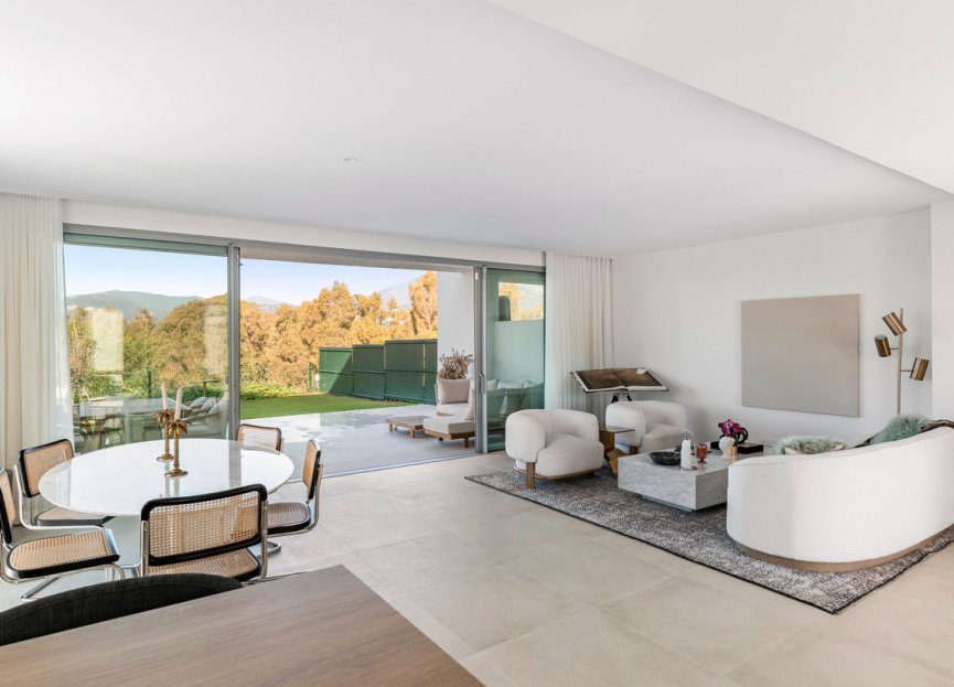 Resale - House - Semi-Detached House - Marbella - Guadalmina Alta